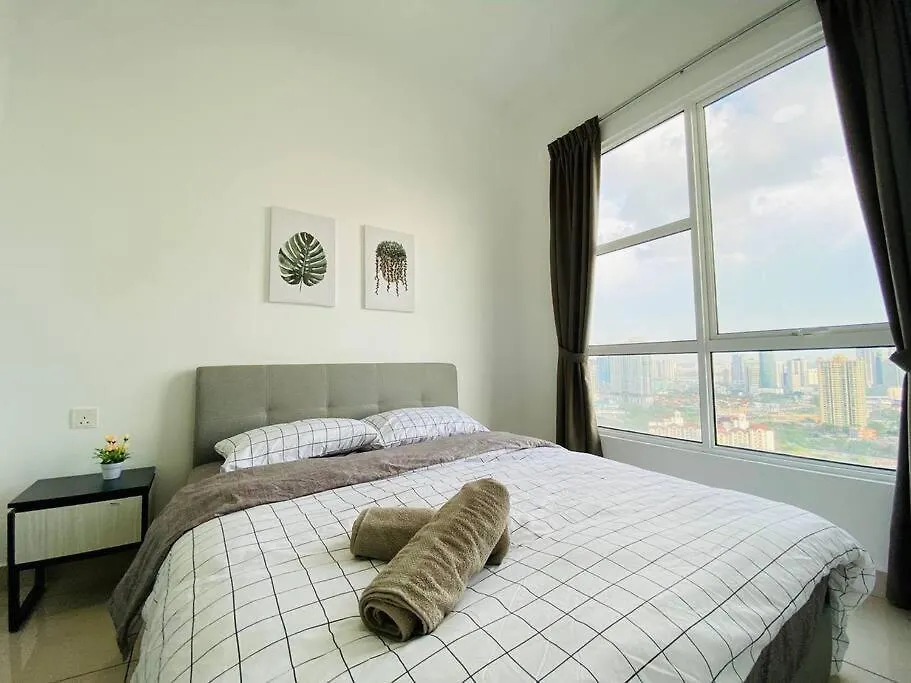 Pinnacle Tower Near Ksl/City View Johor Bahru